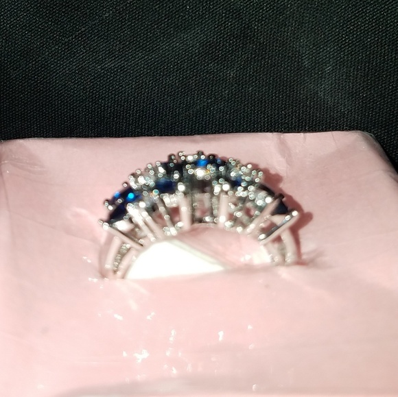 Sapphire Cluster Ring - Picture 2 of 2